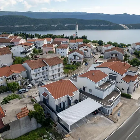 Πανσιόν Andela Neum